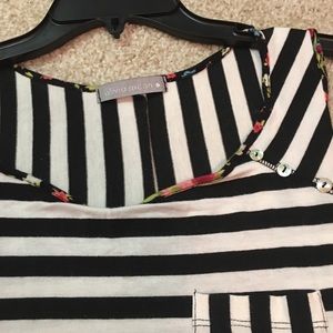 Small sleeveless shirt